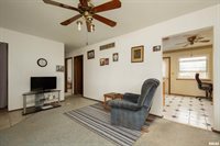 676 West 57TH Street, Davenport, IA 52806