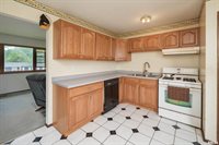 676 West 57TH Street, Davenport, IA 52806