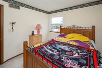 676 West 57TH Street, Davenport, IA 52806