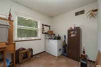 676 West 57TH Street, Davenport, IA 52806