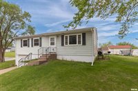 676 West 57TH Street, Davenport, IA 52806