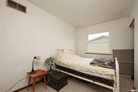 676 West 57TH Street, Davenport, IA 52806