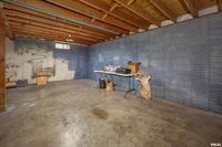 676 West 57TH Street, Davenport, IA 52806