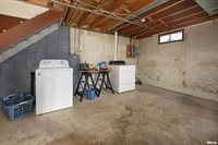 676 West 57TH Street, Davenport, IA 52806