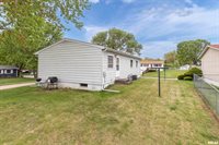 676 West 57TH Street, Davenport, IA 52806