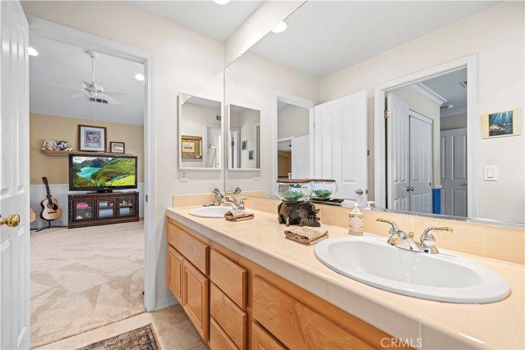 28707 Rock Canyon Drive, Saugus, CA 91390