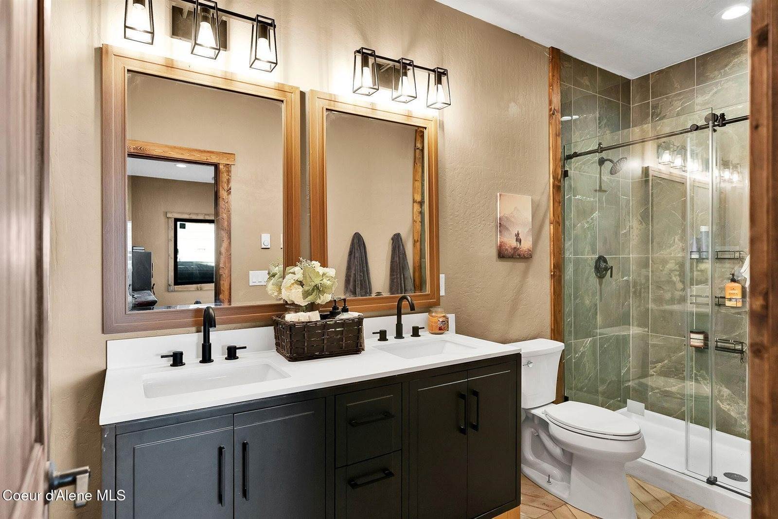 629 Bandy Rd, Priest River, ID 83856