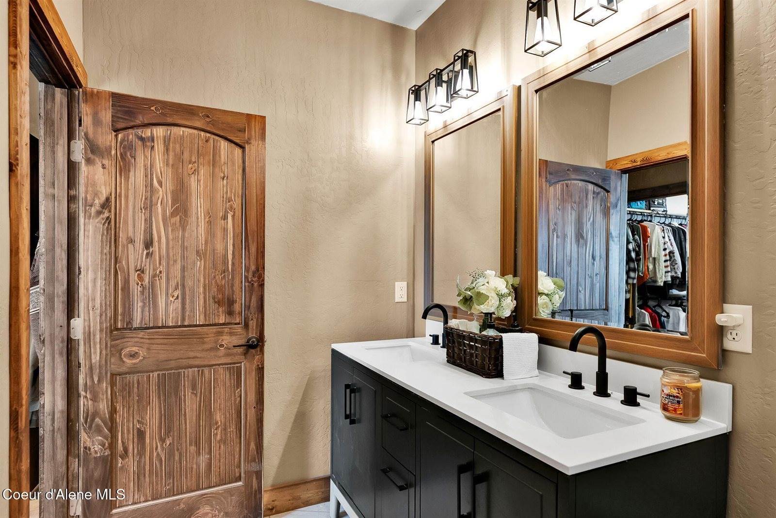 629 Bandy Rd, Priest River, ID 83856