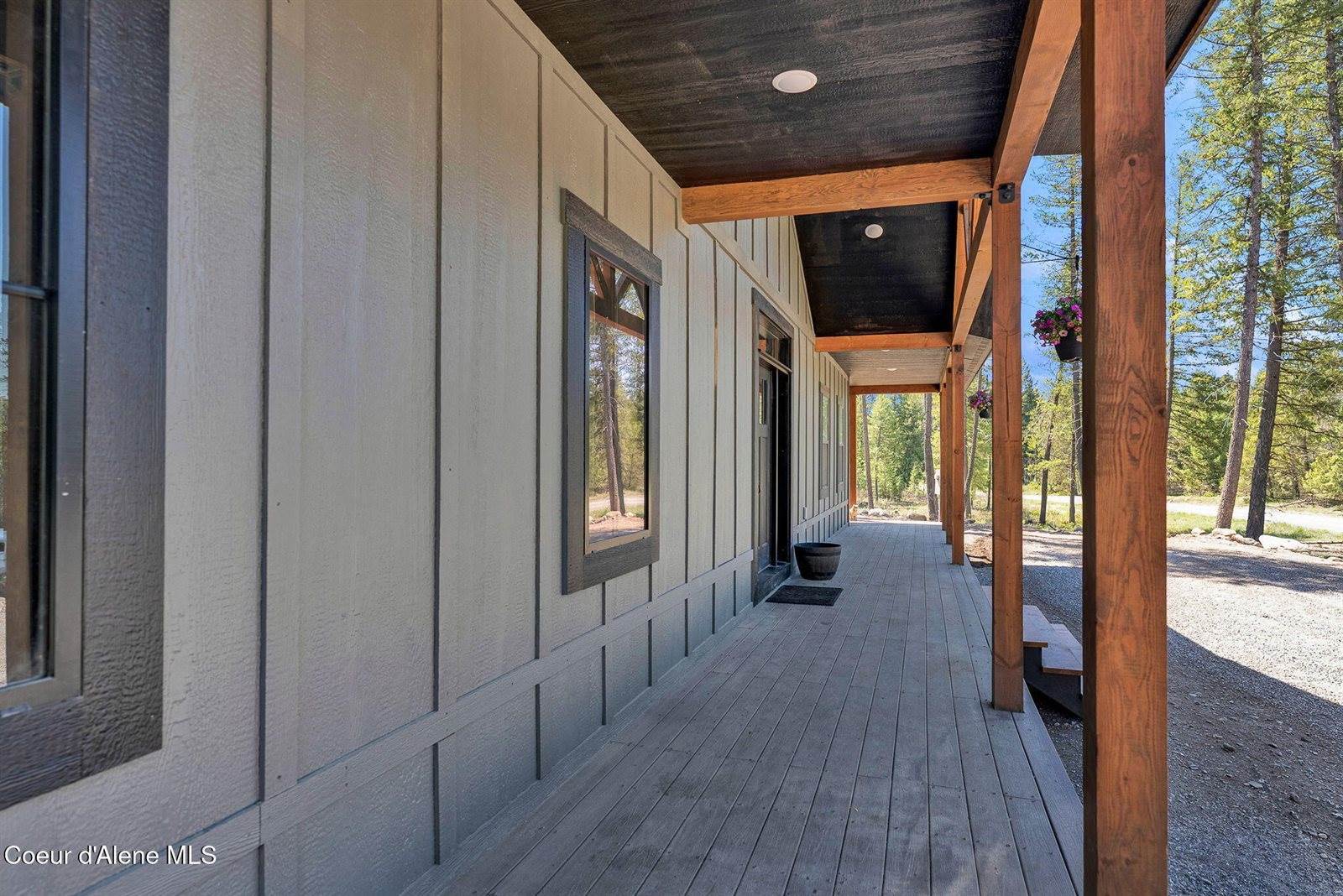 629 Bandy Rd, Priest River, ID 83856