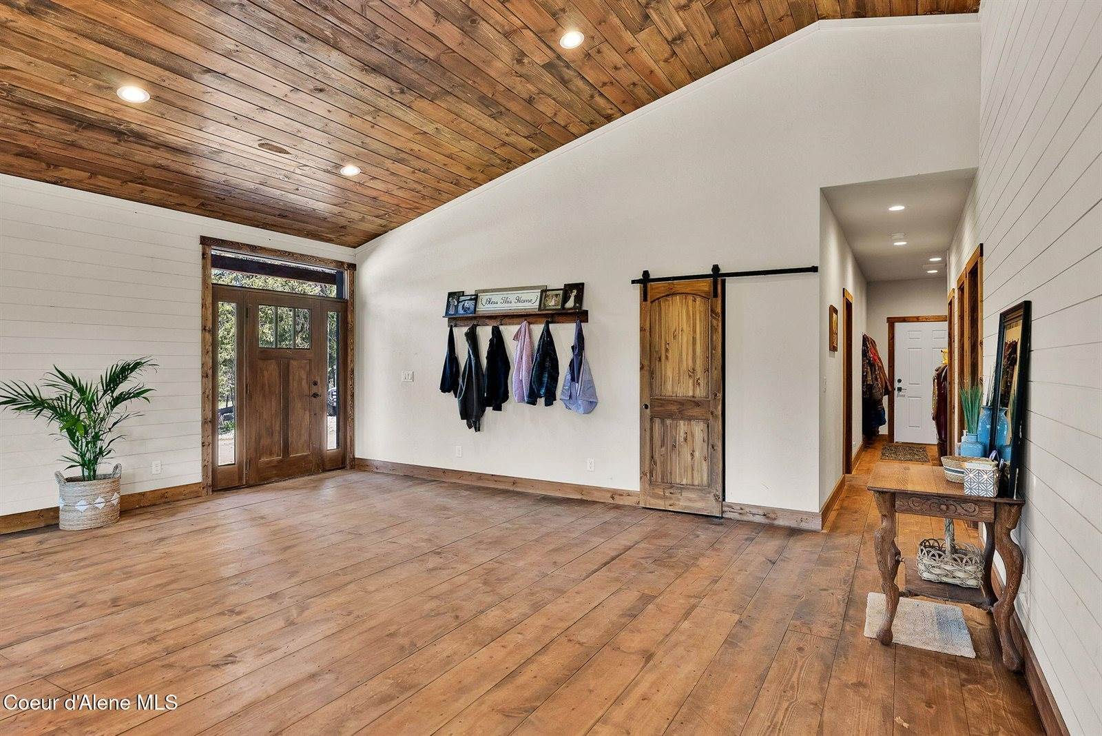 629 Bandy Rd, Priest River, ID 83856