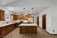 30619 North 5th St, Athol, ID 83801