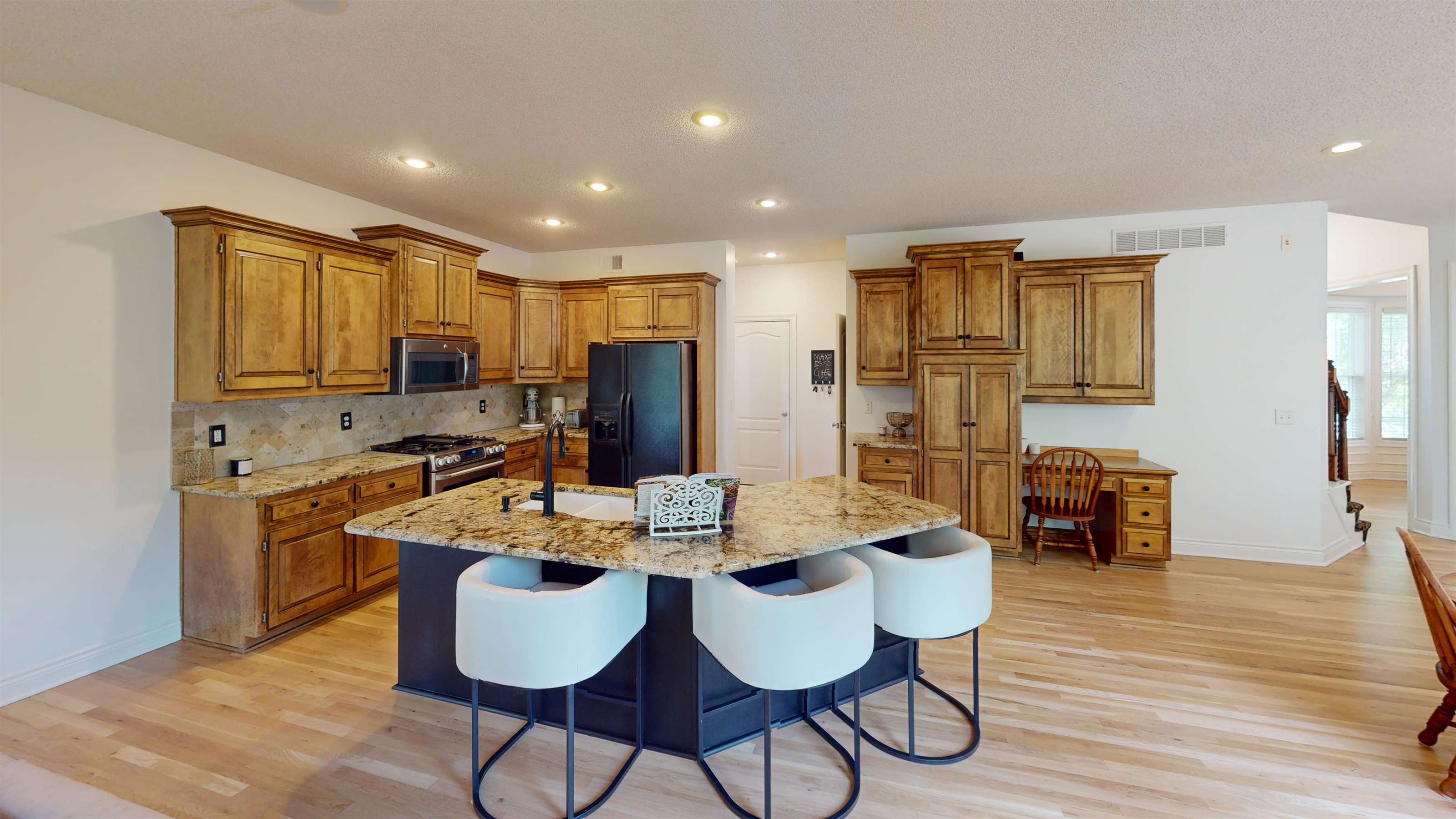 22306 W 44th Terrace, Shawnee, KS 66226