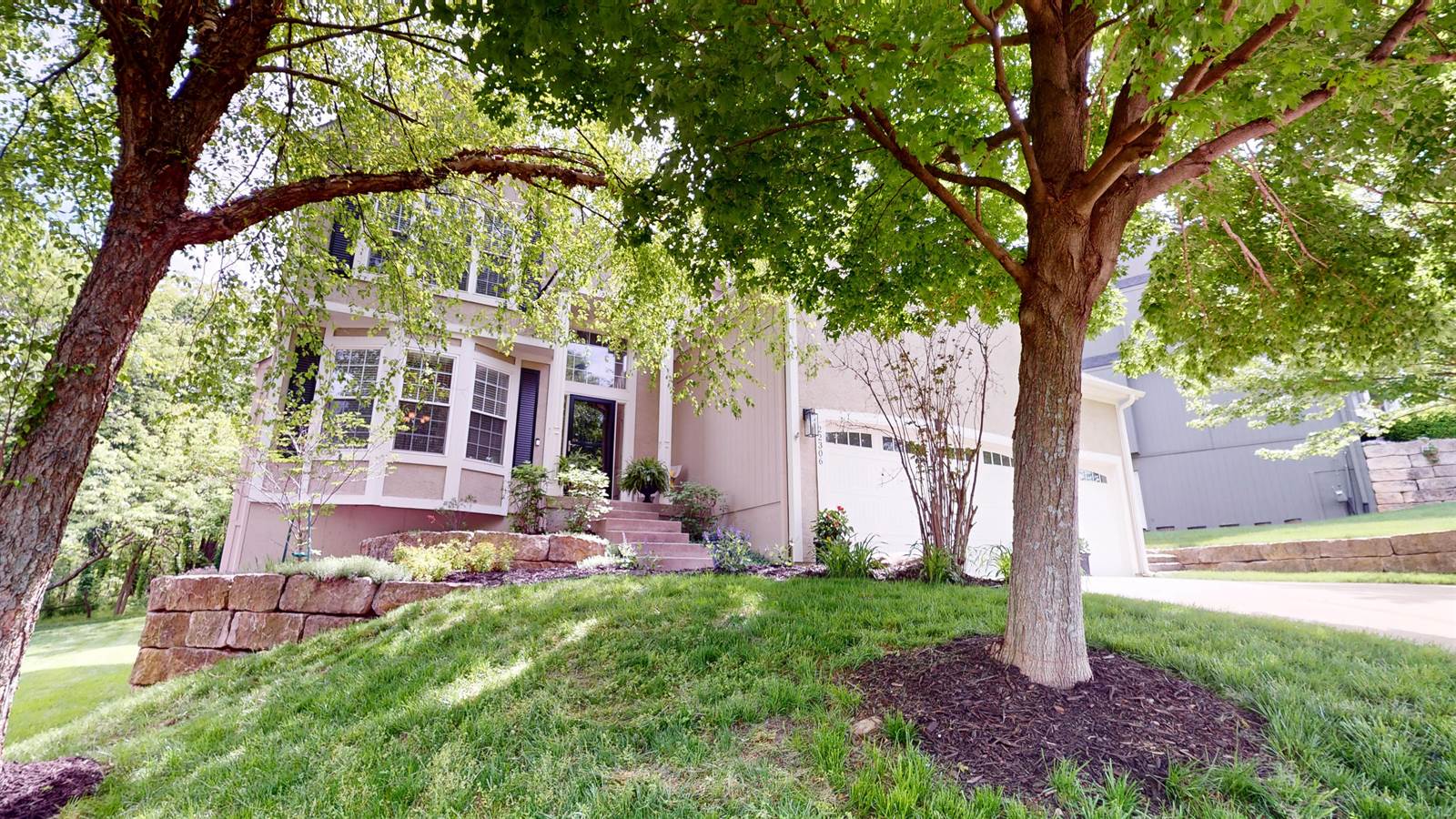 22306 W 44th Terrace, Shawnee, KS 66226