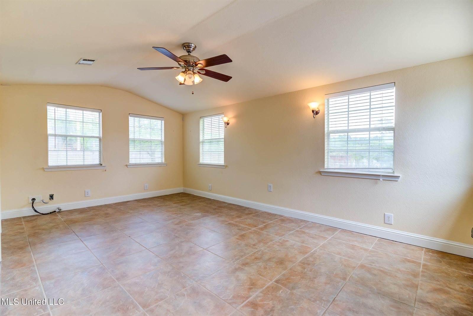 14924 Nassau Drive, Biloxi, MS 39532