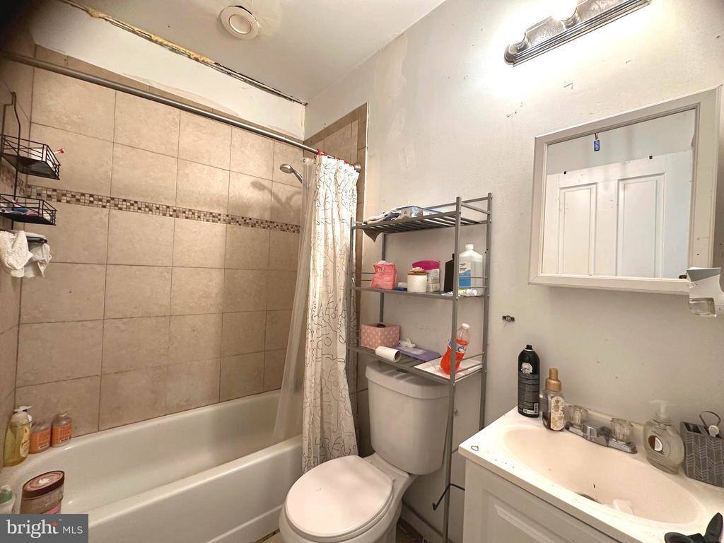 2321 East Madison Street, Baltimore, MD 21205