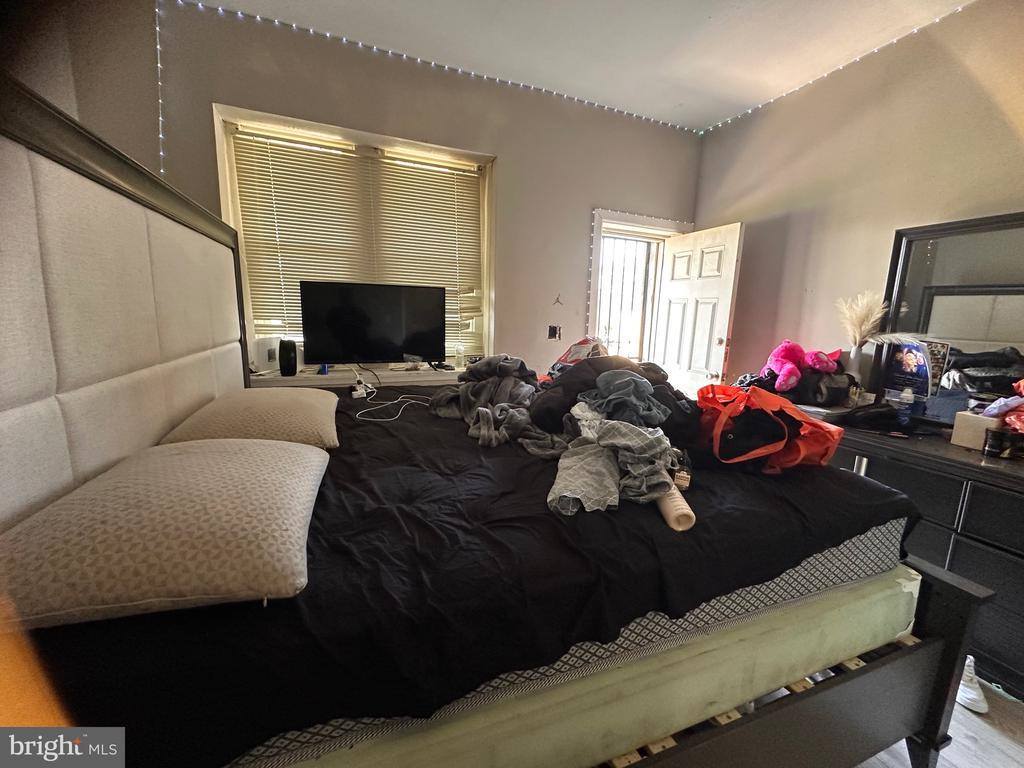 2321 East Madison Street, Baltimore, MD 21205