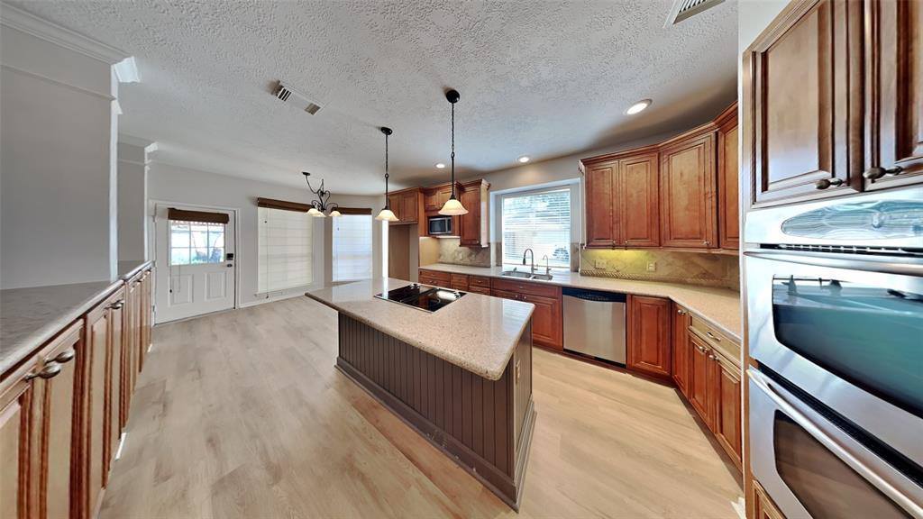 8318 Castle Pond Court, Houston, TX 77095