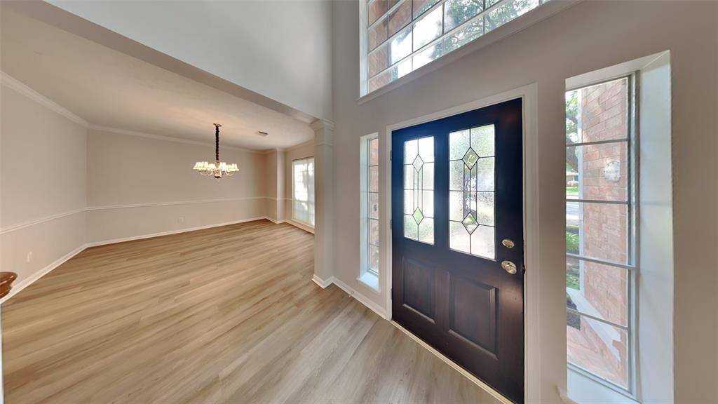 8318 Castle Pond Court, Houston, TX 77095