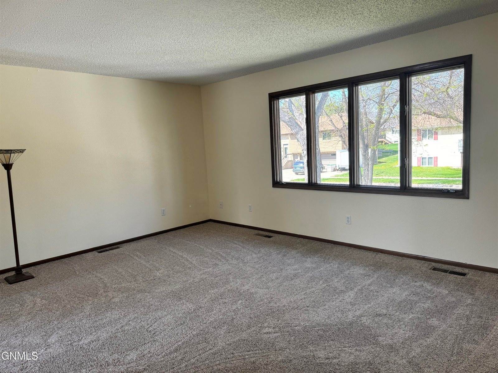 2037 Nagel Drive, Bismarck, ND 58501