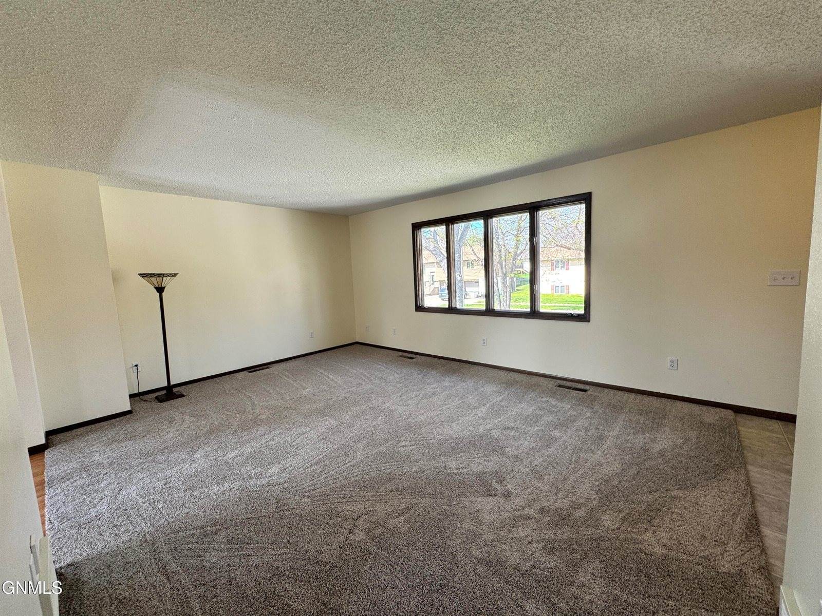 2037 Nagel Drive, Bismarck, ND 58501