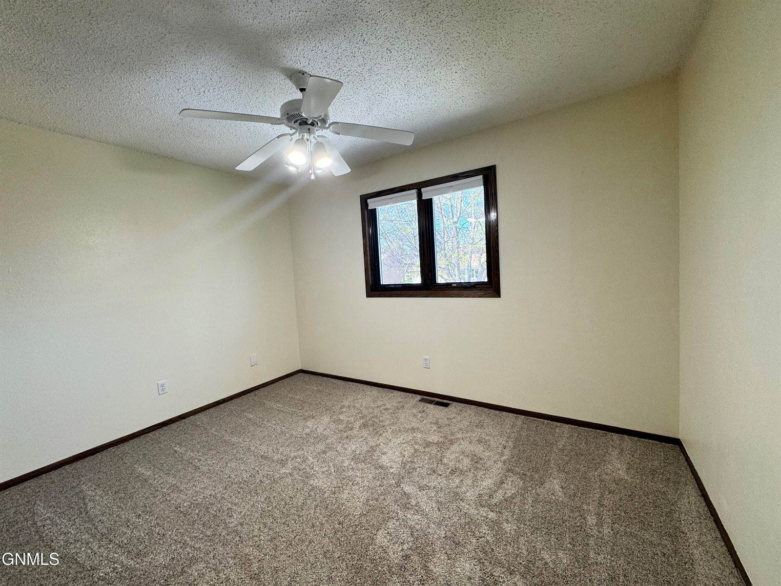 2037 Nagel Drive, Bismarck, ND 58501