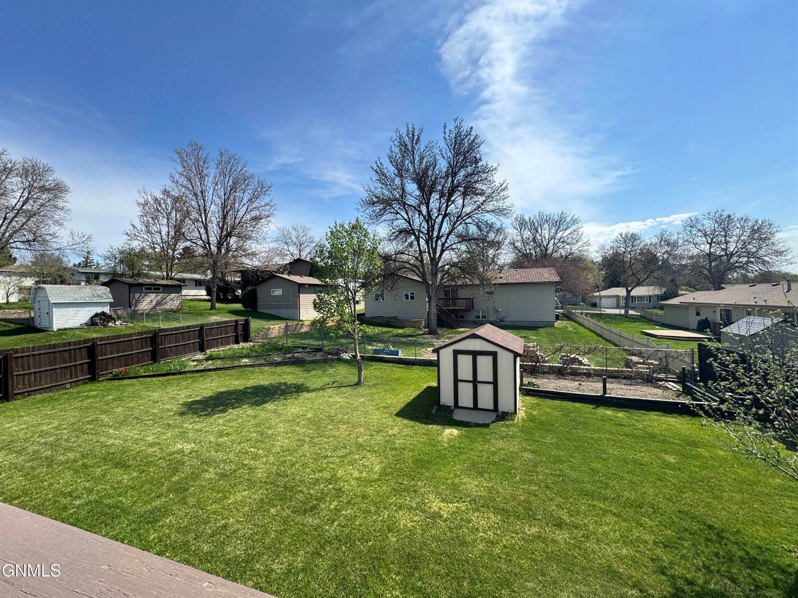 2037 Nagel Drive, Bismarck, ND 58501