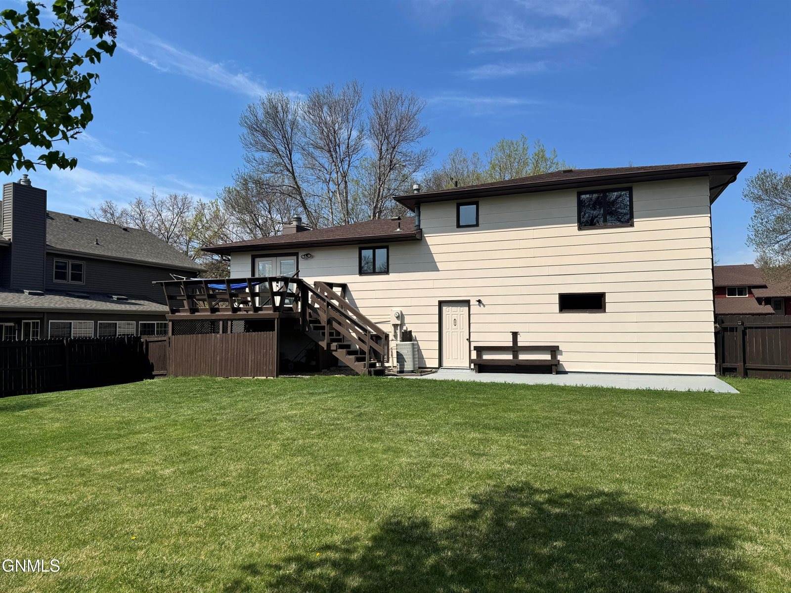 2037 Nagel Drive, Bismarck, ND 58501