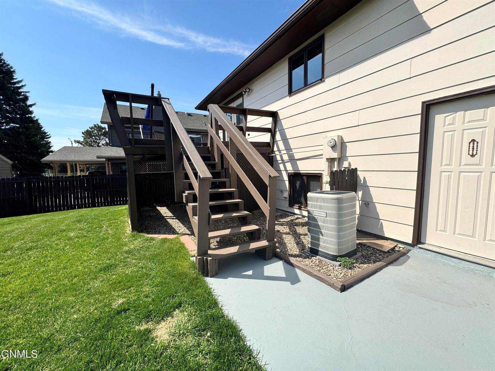 2037 Nagel Drive, Bismarck, ND 58501