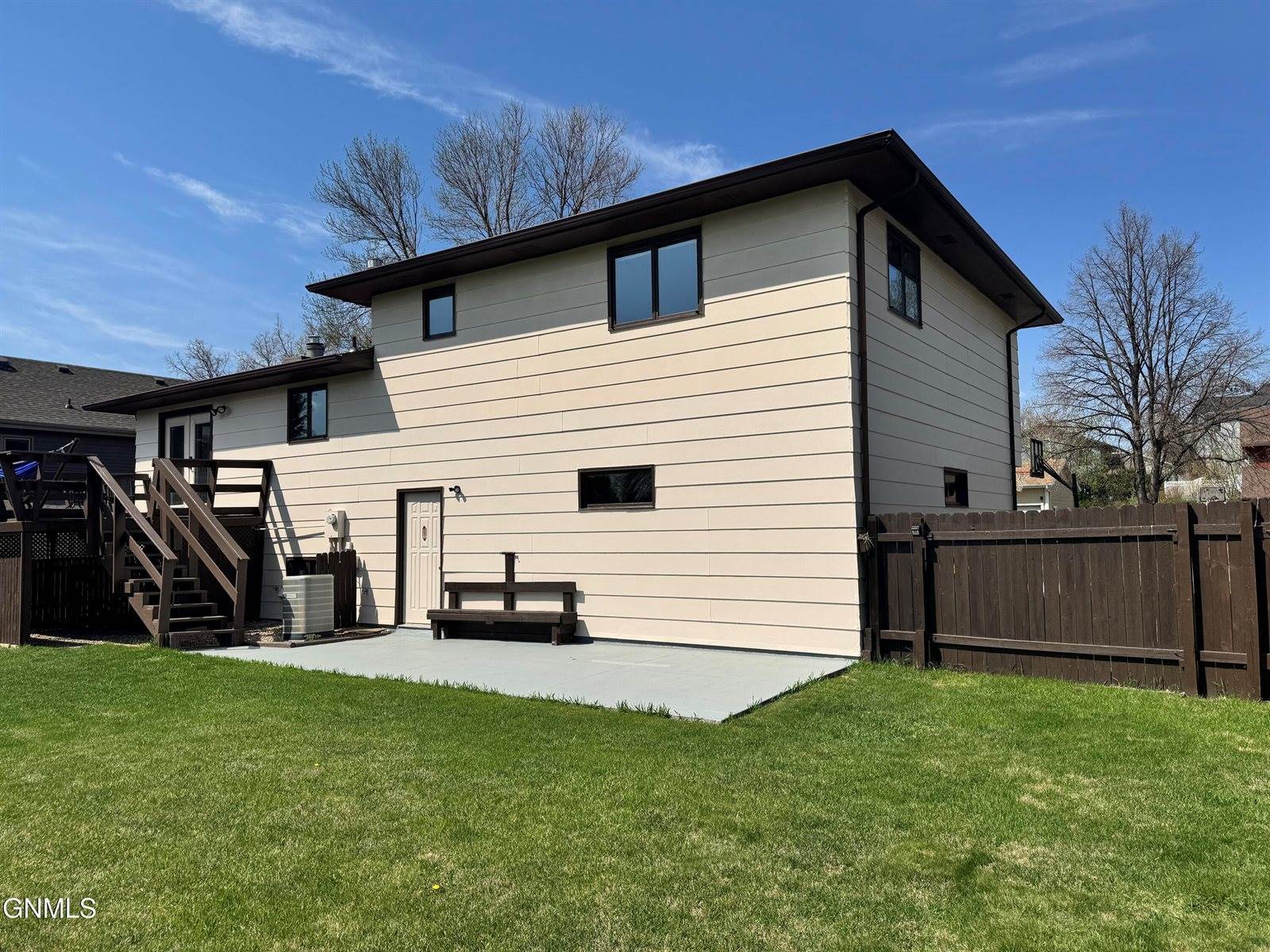 2037 Nagel Drive, Bismarck, ND 58501