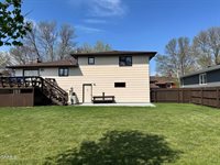 2037 Nagel Drive, Bismarck, ND 58501