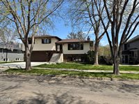 2037 Nagel Drive, Bismarck, ND 58501