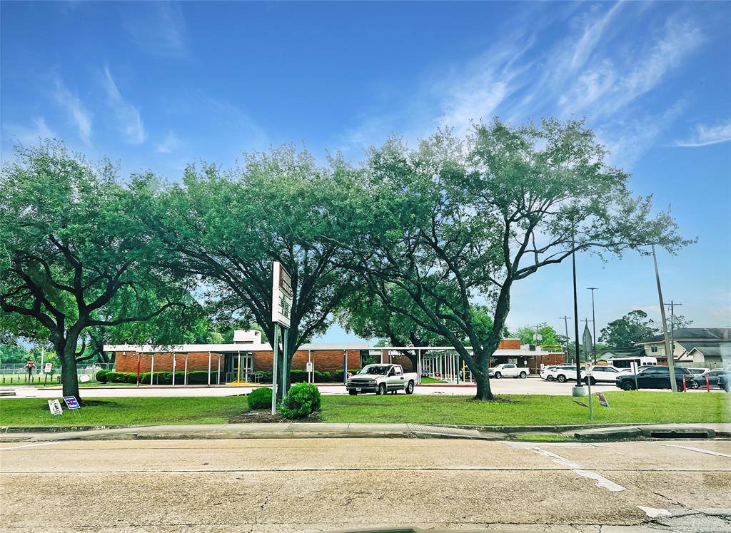 810 Shawnee Street, Houston, TX 77034