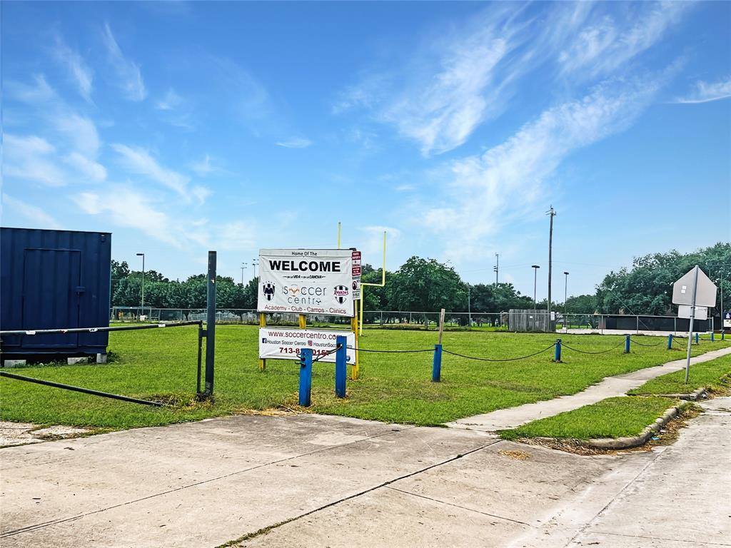 810 Shawnee Street, Houston, TX 77034