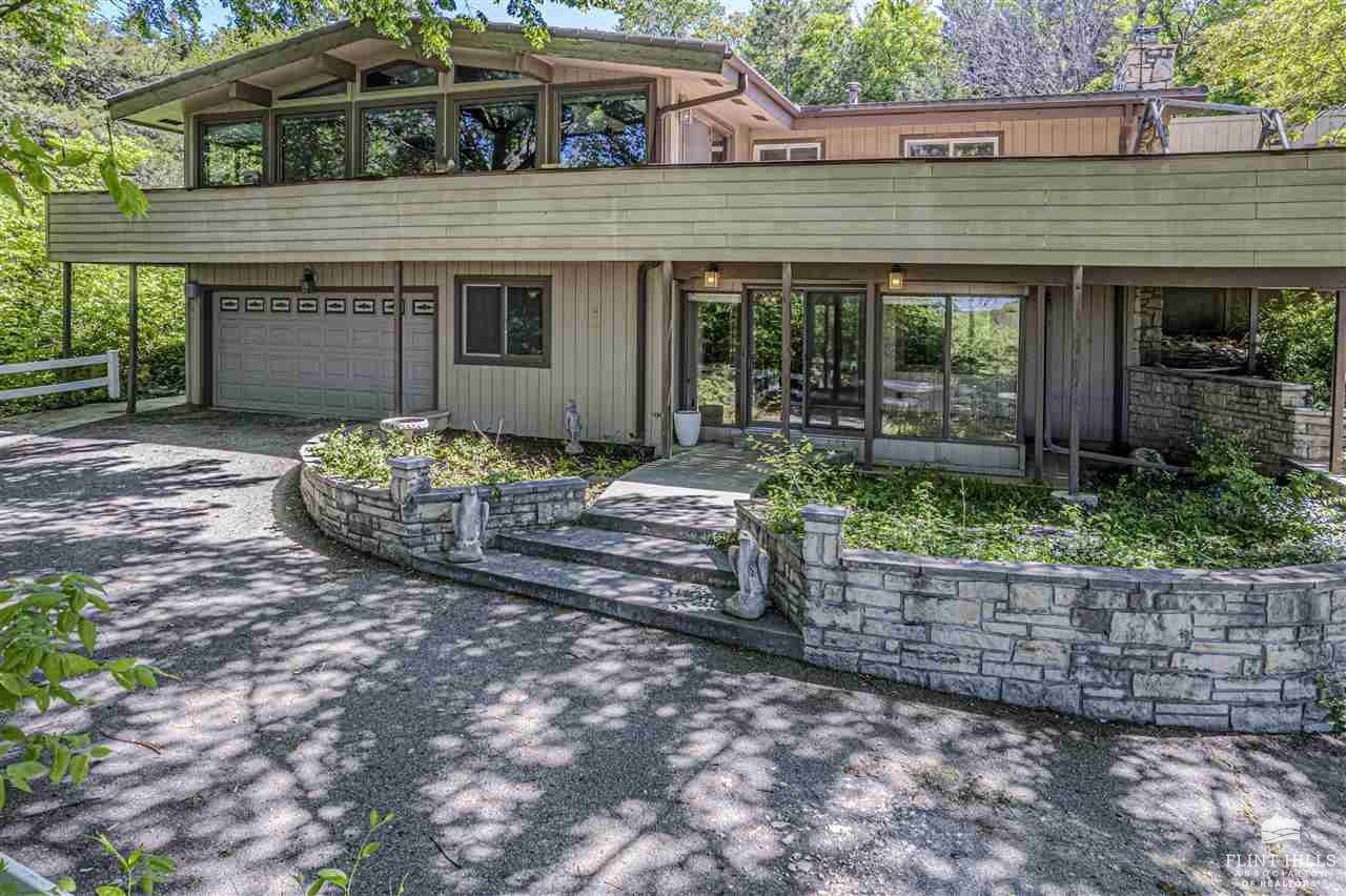 6131 Old Milford Road, Milford, KS 66514