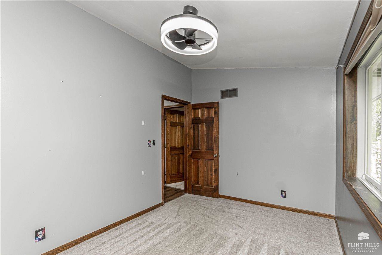 6131 Old Milford Road, Milford, KS 66514