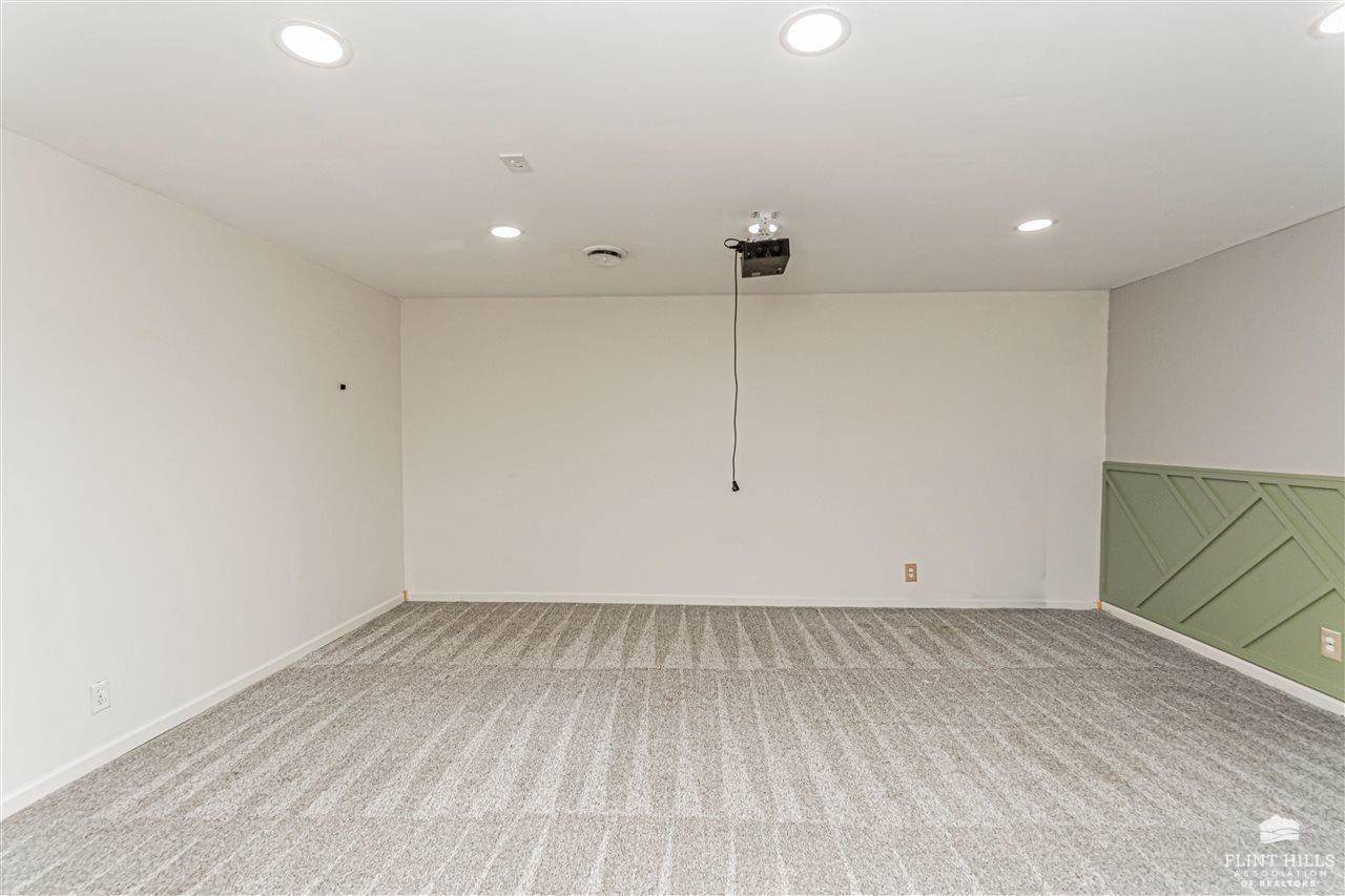 6131 Old Milford Road, Milford, KS 66514