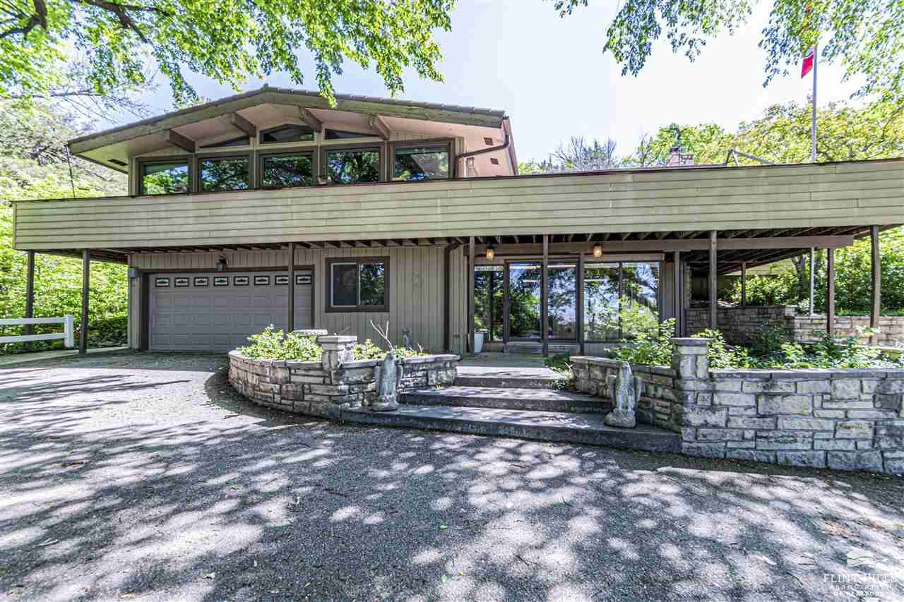 6131 Old Milford Road, Milford, KS 66514