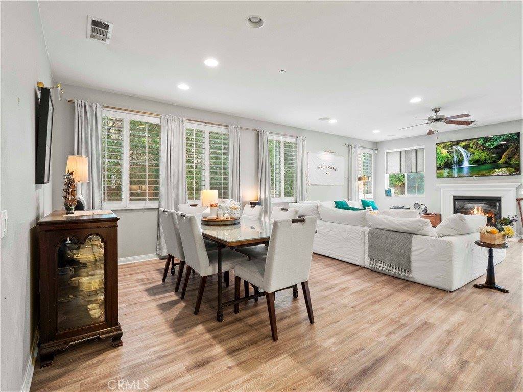 22458 Plantation Court, Saugus, CA 91350