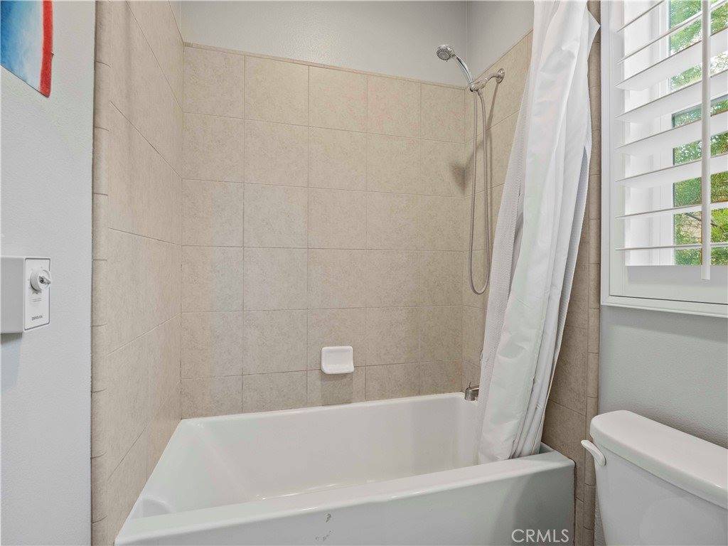 22458 Plantation Court, Saugus, CA 91350