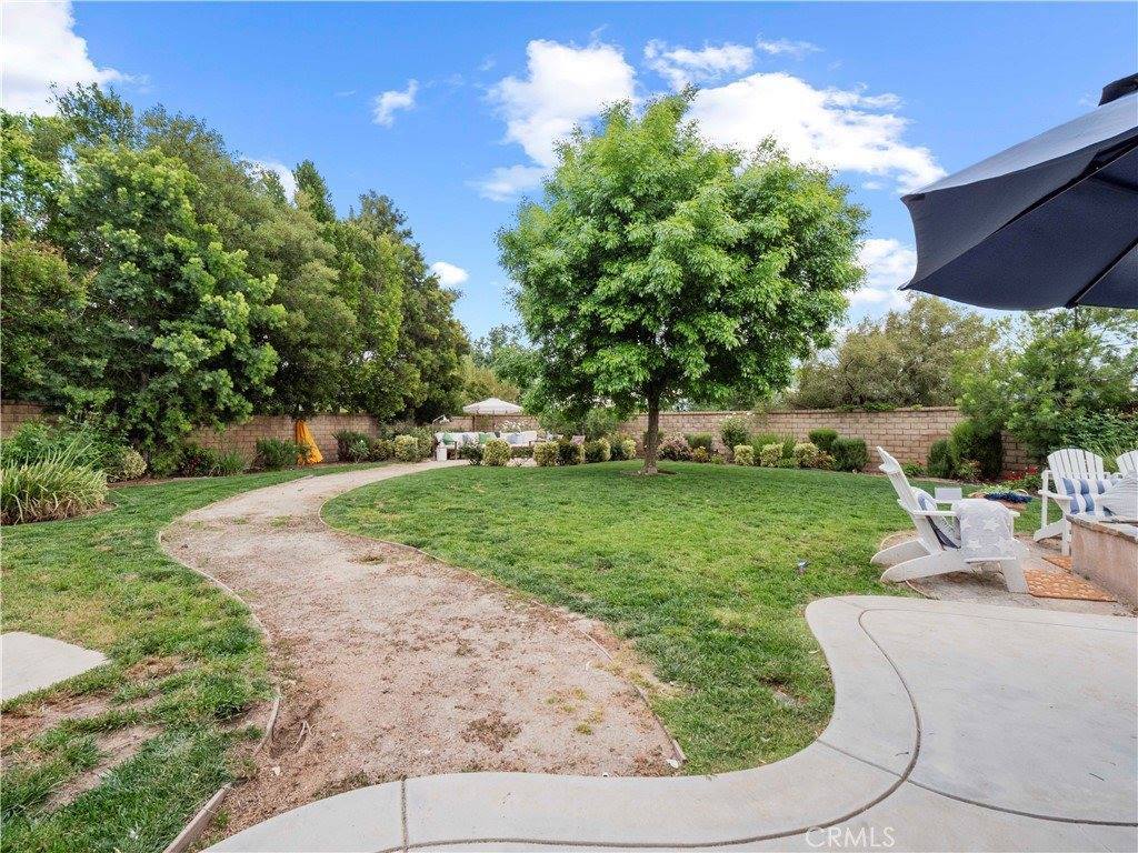 22458 Plantation Court, Saugus, CA 91350