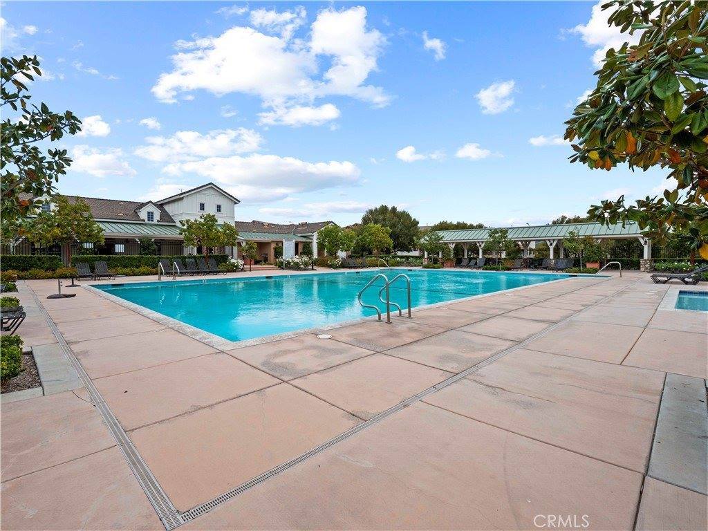 22458 Plantation Court, Saugus, CA 91350