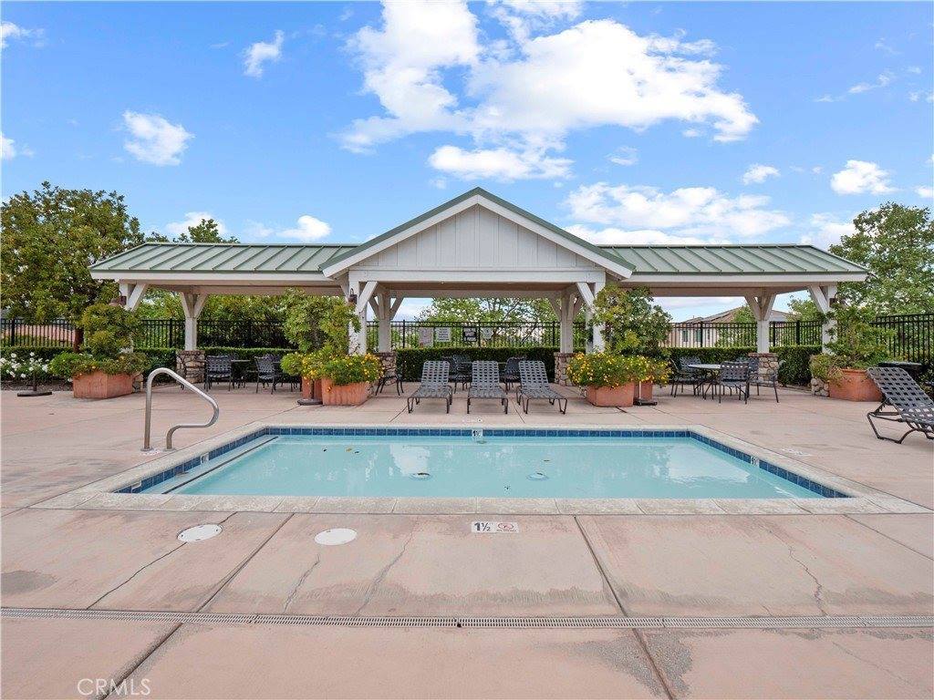 22458 Plantation Court, Saugus, CA 91350