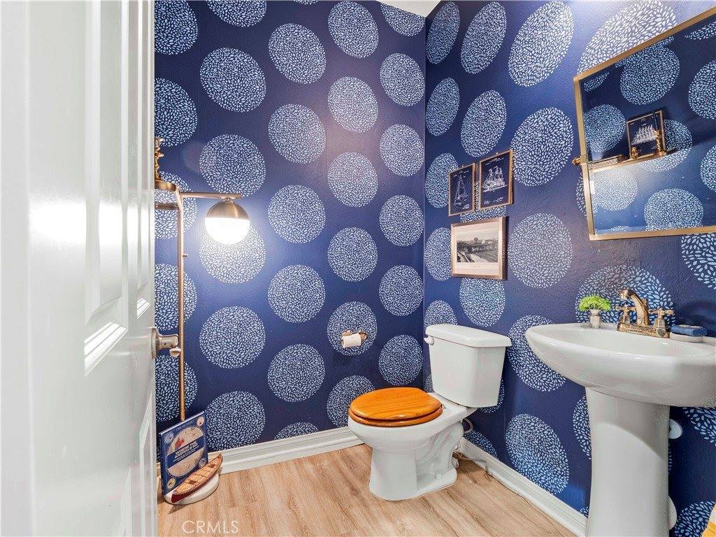 22458 Plantation Court, Saugus, CA 91350