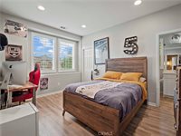 22458 Plantation Court, Saugus, CA 91350