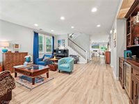 22458 Plantation Court, Saugus, CA 91350