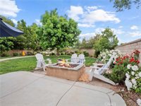 22458 Plantation Court, Saugus, CA 91350