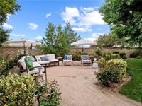 22458 Plantation Court, Saugus, CA 91350