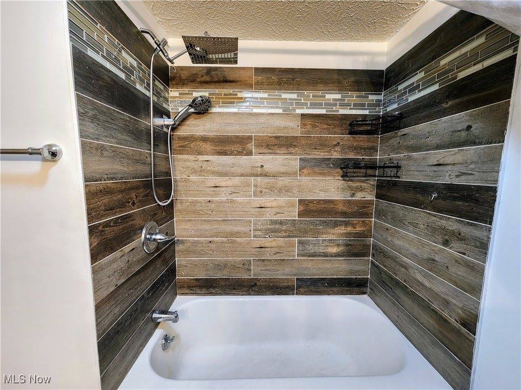 9005 Eckelberry Road, Cambridge, OH 43725