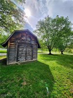 9005 Eckelberry Road, Cambridge, OH 43725