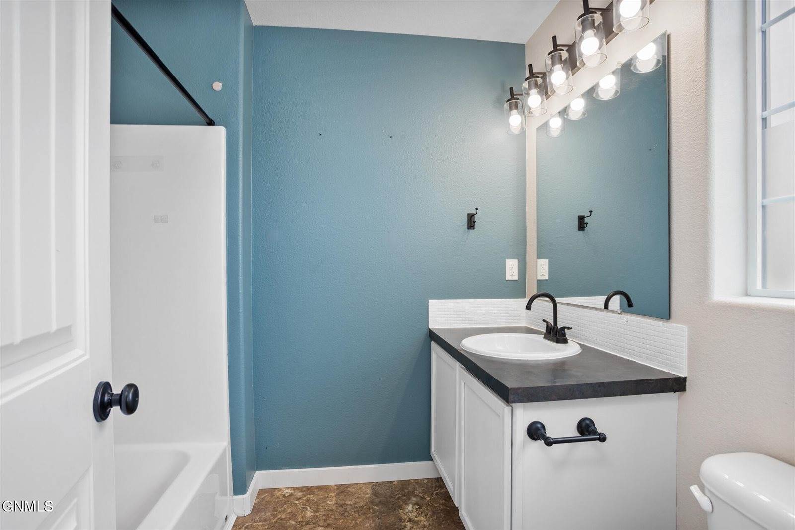 2806 23rd Street West, Williston, ND 58801